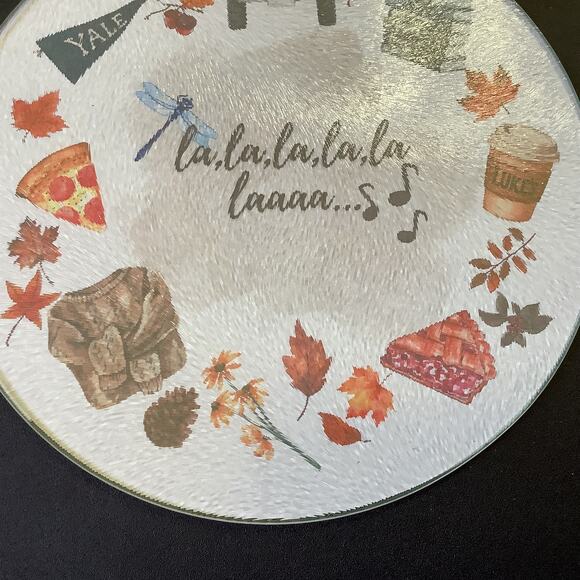 Gilmore Girls Icons Cutting Board - 7.5" Diameter - Hot Plate - Gilmore Marathon - Picture 6 of 6